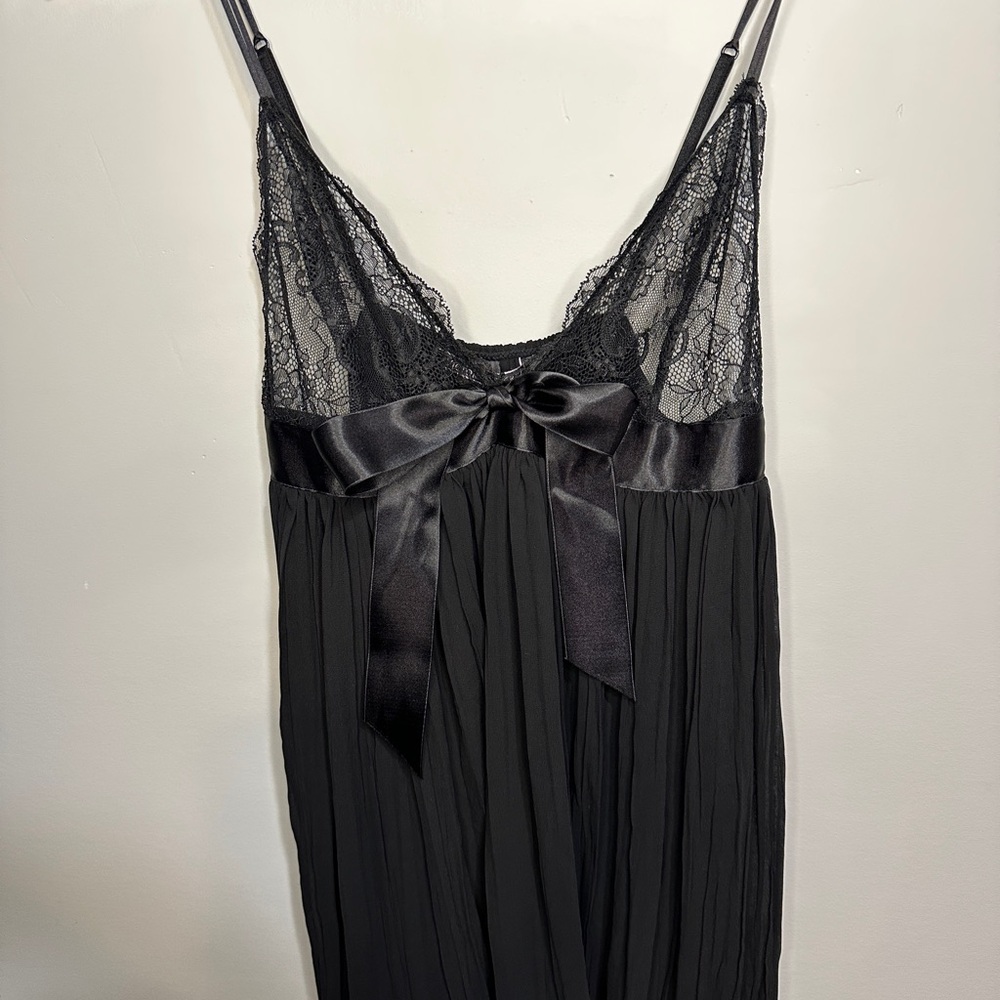Victoria's Secret - Black Lace Babydoll